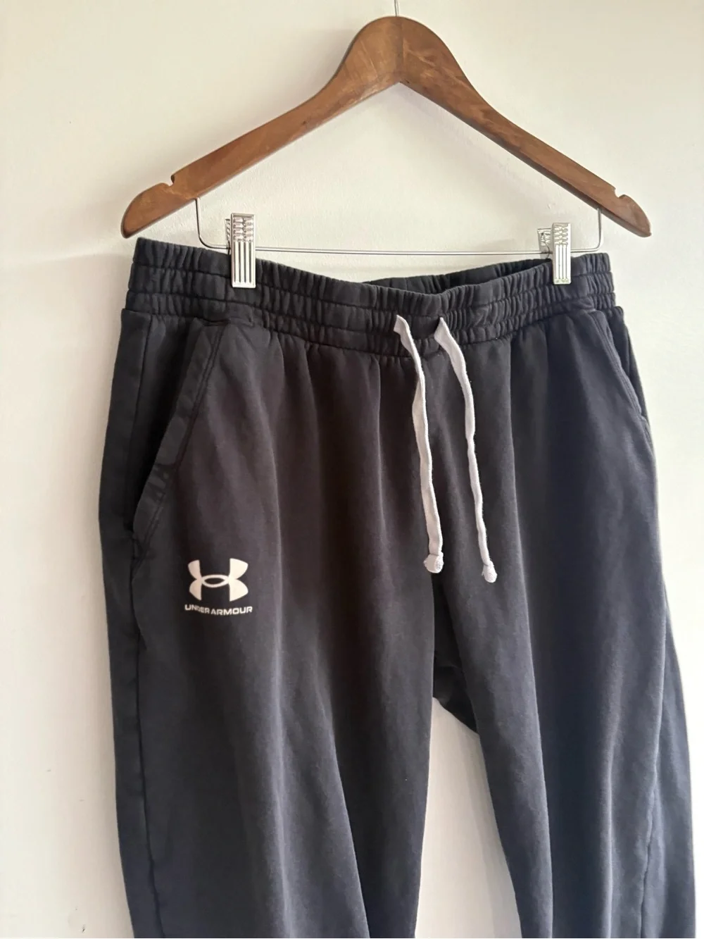 Under Armour Men’s Black Fleece Jogger Sweatpants XL Loose Fit Athletic - Picture 3 of 9